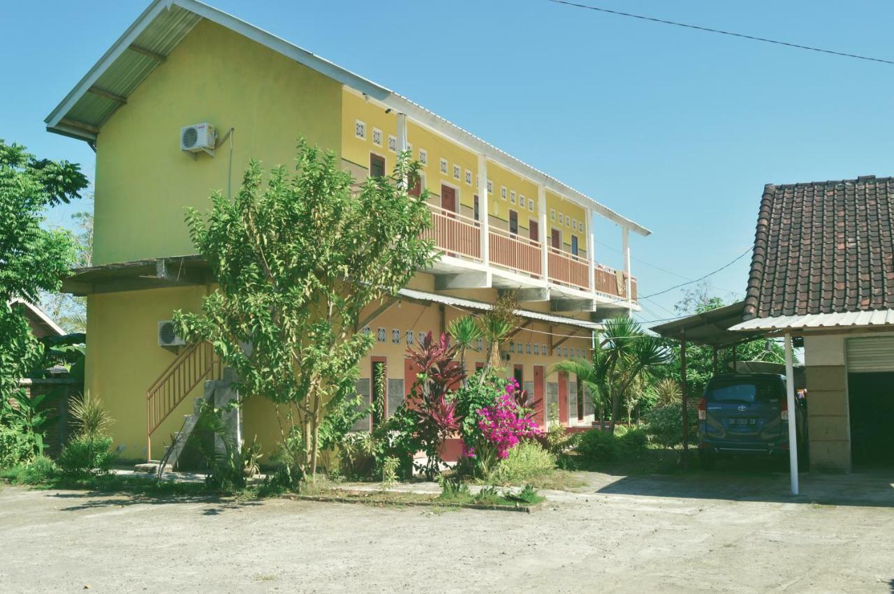 Alan'S Homestay Kuripan  ภายนอก รูปภาพ